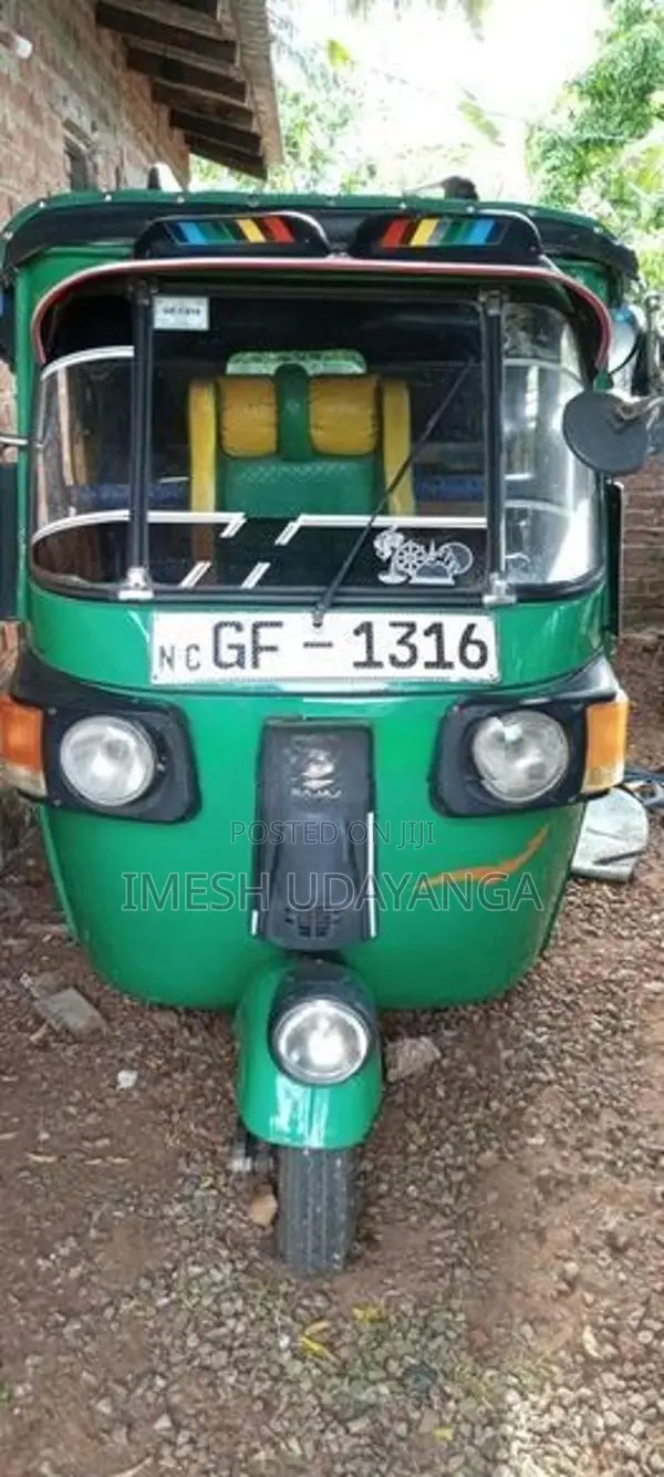 Bajaj RE 2013