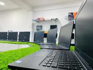 Dell Latitude 5480 -Core i5 7th Gen + 8GB RAM /256GB SSD - Laptop