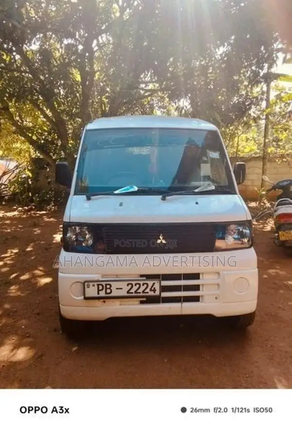 Mitsubishi Minicab 2002