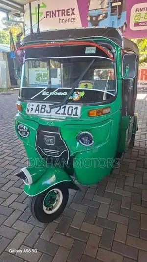 Bajaj RE 4 Stroke 2015
