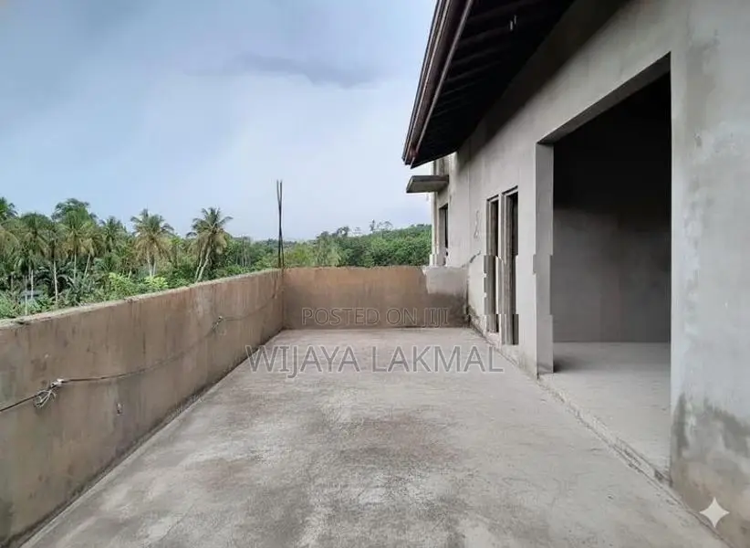 Modern Luxury House for Sale at Kiriwaththuduwa