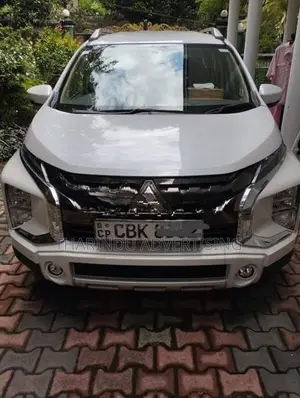 Mitsubishi Xpander X pander Cross 2020