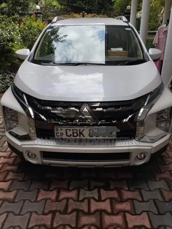 Mitsubishi Xpander X pander Cross 2020