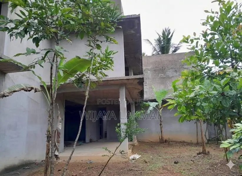 Modern Luxury House for Sale at Kiriwaththuduwa