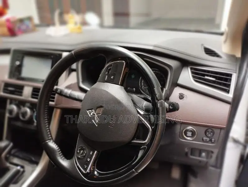 Mitsubishi Xpander X pander Cross 2020