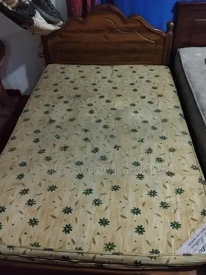 Bed with Metters