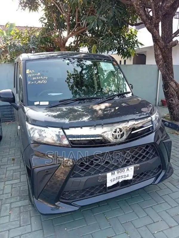 Toyota Roomy X 2023