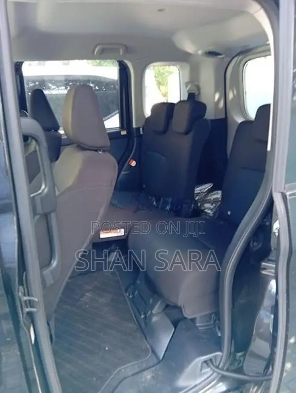 Toyota Roomy X 2023