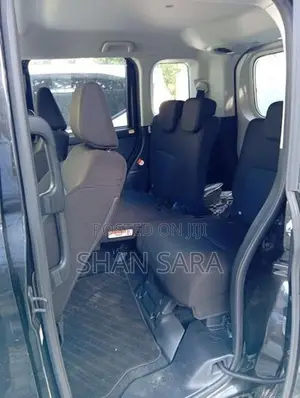 Toyota Roomy X 2023