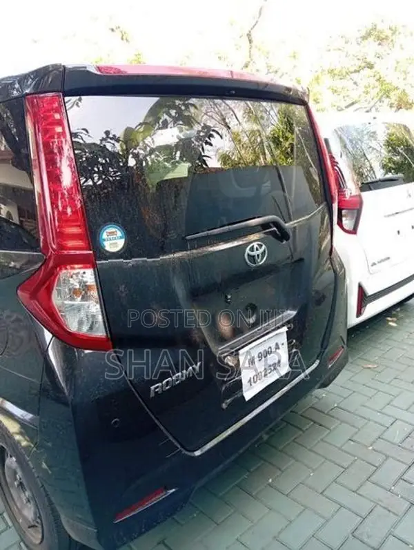 Toyota Roomy X 2023