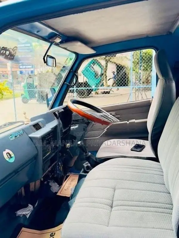 Isuzu Elf 1980