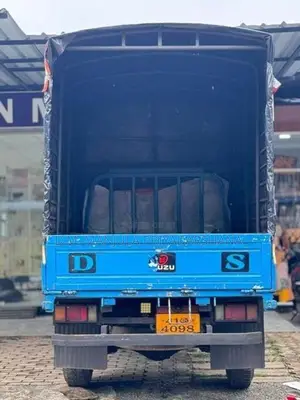 Isuzu Elf 1980