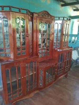 ලී කැබිනට්