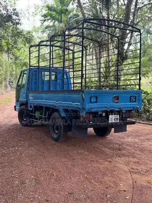 Isuzu Elf 1980