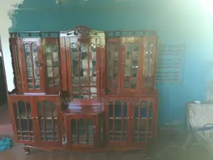 ලී කැබිනට්