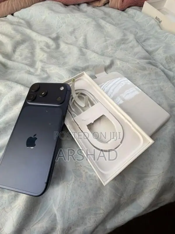Apple iPhone 17 Pro Max 512GB (Used)