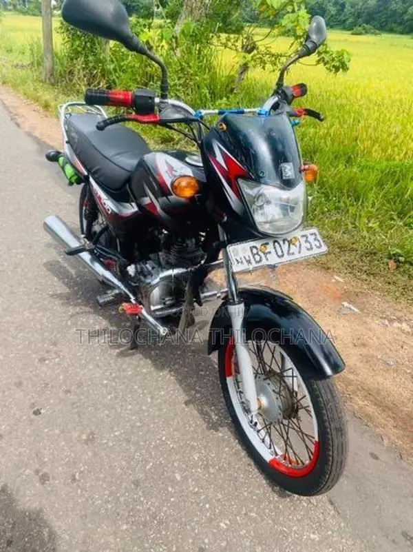 Bajaj CT100 2017