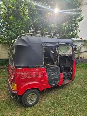 Bajaj RE 2015