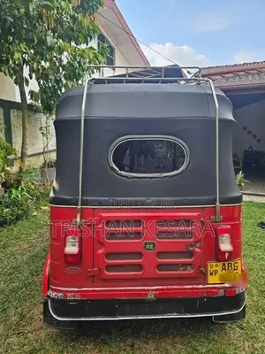Bajaj RE 2015