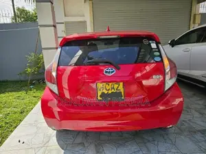 Toyota Aqua 2016