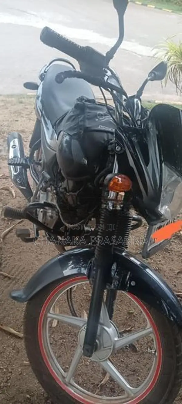 Bajaj Platina ES 2017