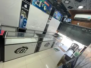 Show Case with Wall Fitting