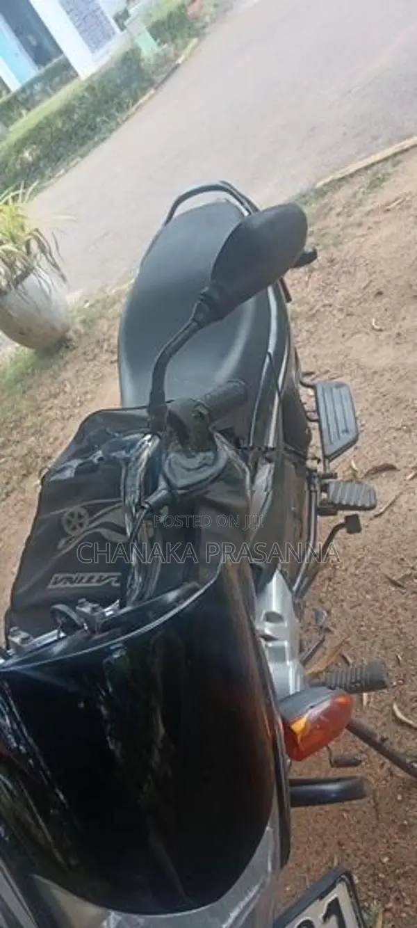 Bajaj Platina ES 2017