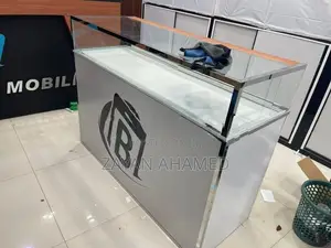 Show Case with Wall Fitting