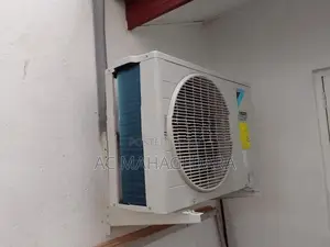 9000BTU daikin Non Inverter Brand New Air Conditioner