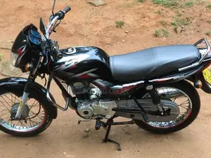 Bajaj CT100 2006
