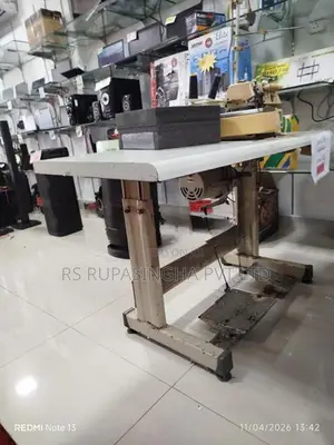 Gemmax 5 Thread Overlock Machine