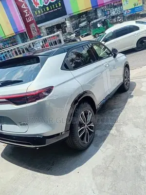 Honda Vezel Zplay 2025