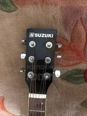 Suzuki SDG 2BK Guitar