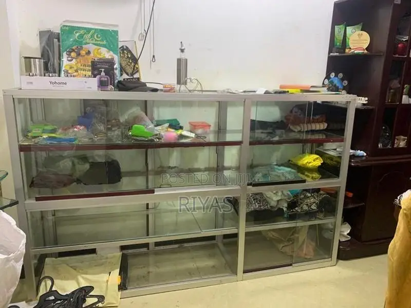 Aluminium Showcase