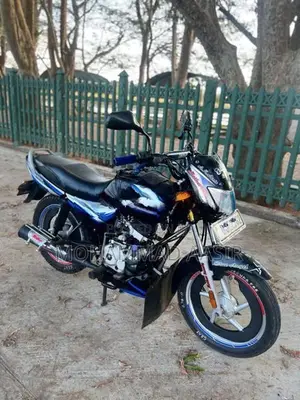 Bajaj CT100 2025