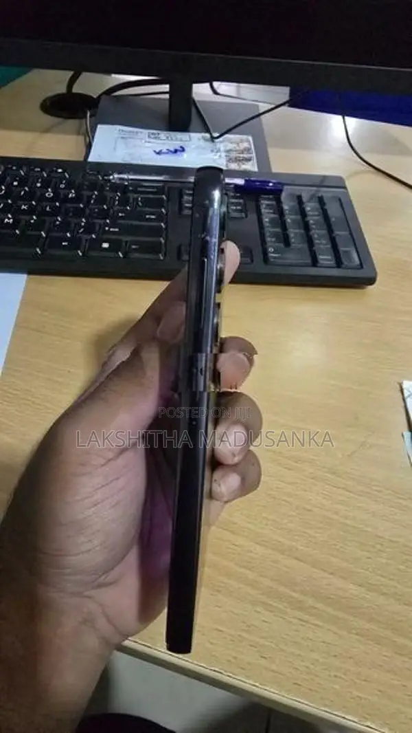 Samsung Galaxy S23 256GB (Used)