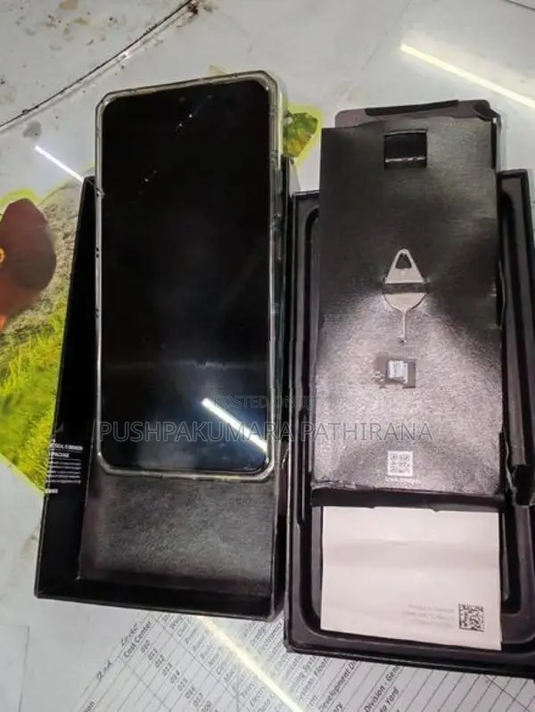 Samsung Galaxy S22+ (Used)