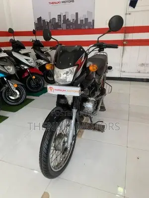 Bajaj CT100 2017