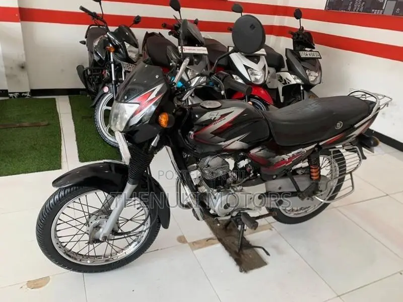 Bajaj CT100 2017