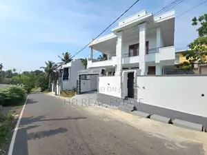Kahathuduwa Architecture Designed Super Luxury Three Storey House