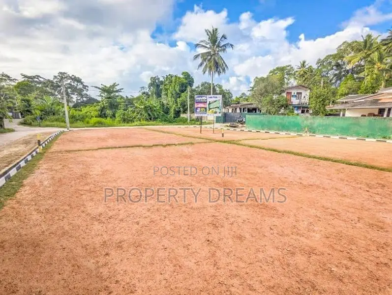 Athurugiriya Oruwala Land for Sale