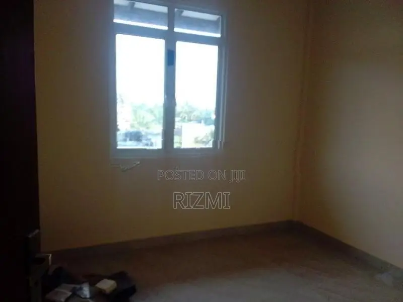 4th Floor 2BR Brand New Apartment Rent in Dehiwala Off Hill Street