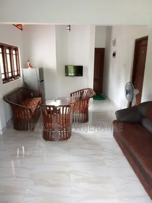 White Holiday Bungalow Family Stay - Kurunegala