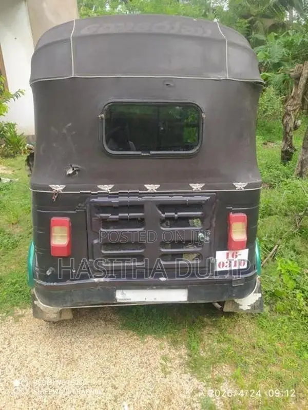 Bajaj RE 1988