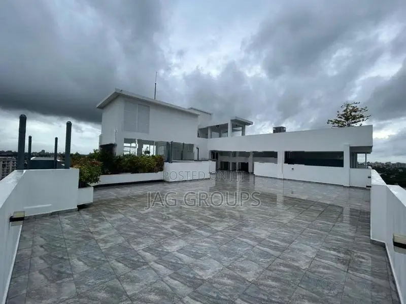 3 BR Luxury Apartment-Colombo 5