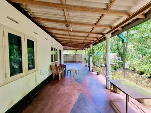 මිනුවන්ගොඩින් අංගසම්පූර්ණ නිවසක්