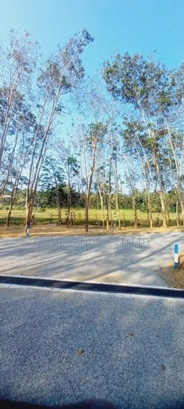 පානදුර රෝහල ලඟට 4.5km බිම් කොටස්