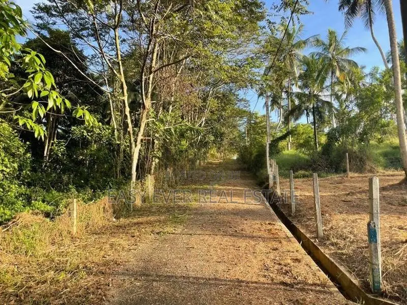 Land for Sale in Veyangoda