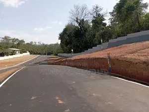 Valuable Land Plots Near to Kahathuduwa Highway Entrance