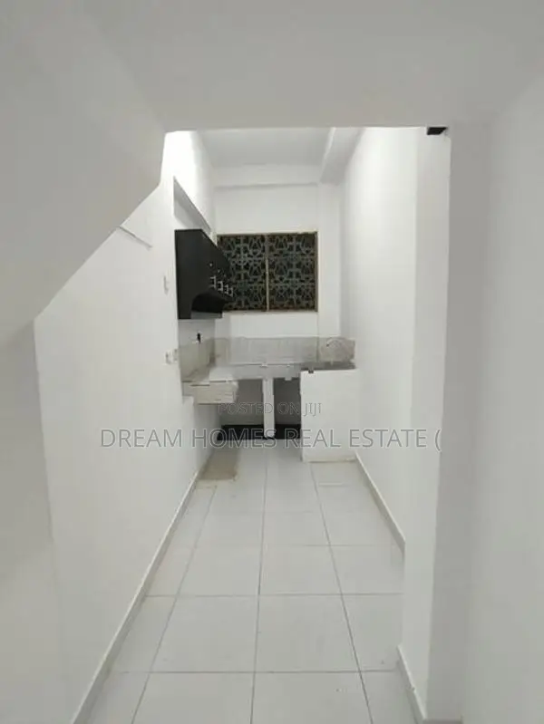 3-Unit House for Sale – Samudrasanna Road (near Galle Road)